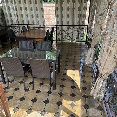Amanat Guest House Biskek Kültér fotó