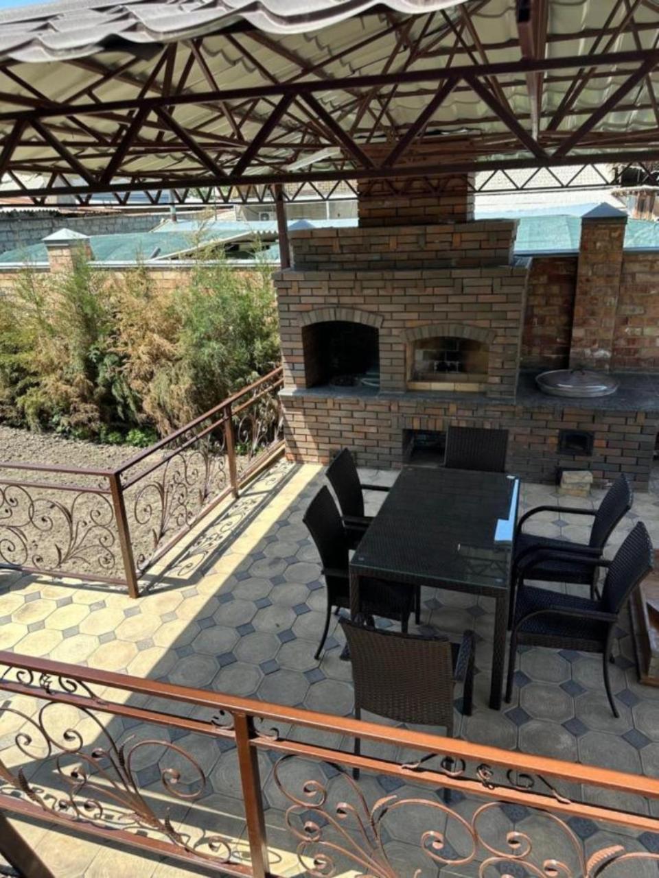 Amanat Guest House Biskek Kültér fotó