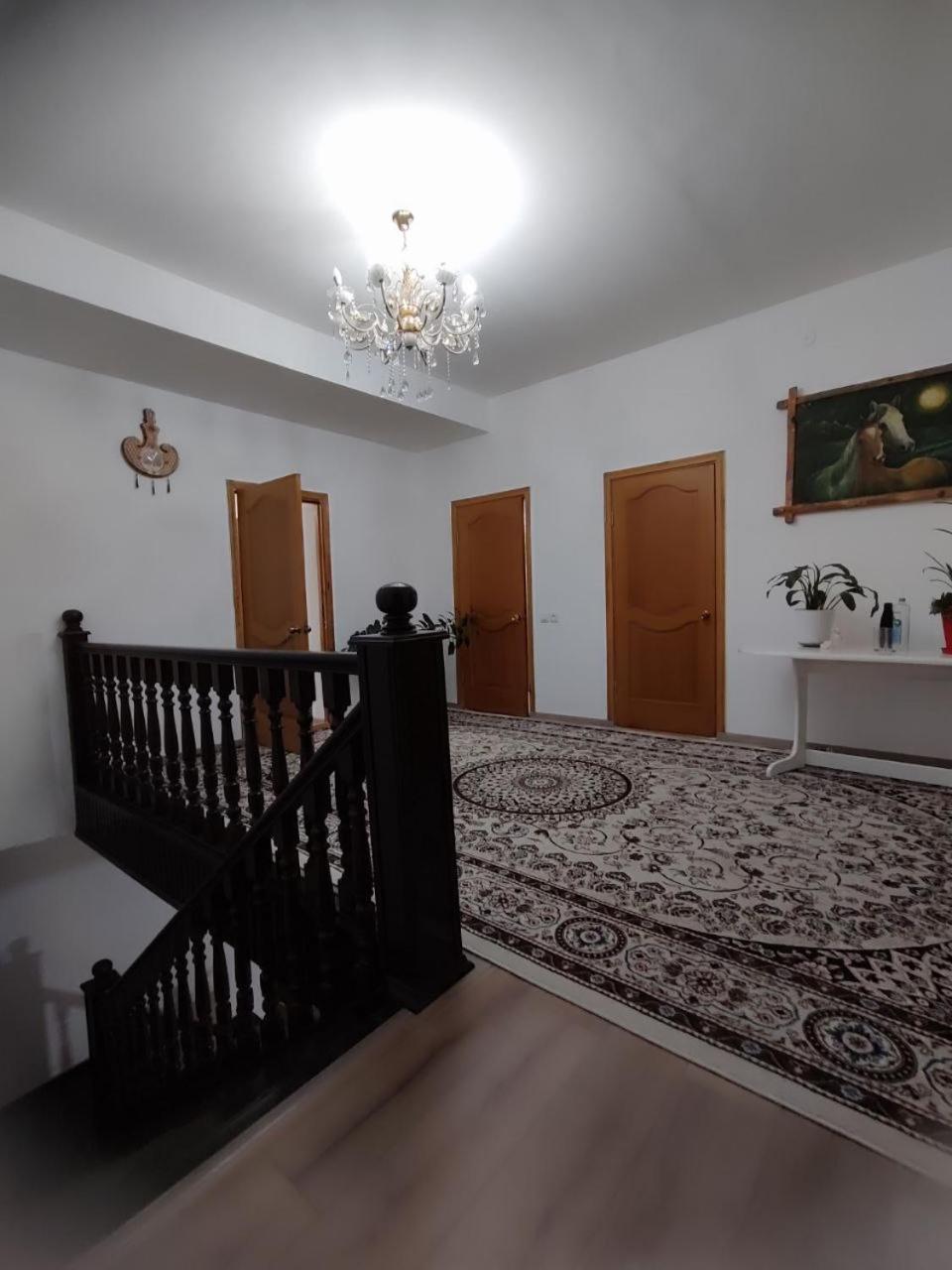 Amanat Guest House Biskek Kültér fotó